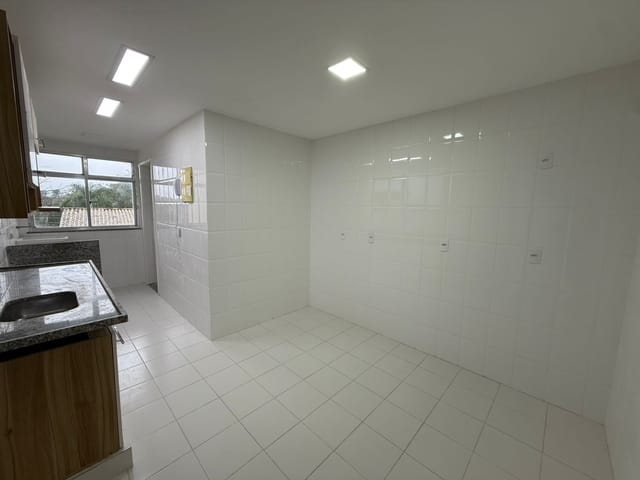 Apartamento 2 quartos e 3 banheiros, à venda, no bairro Itaipu em Niterói