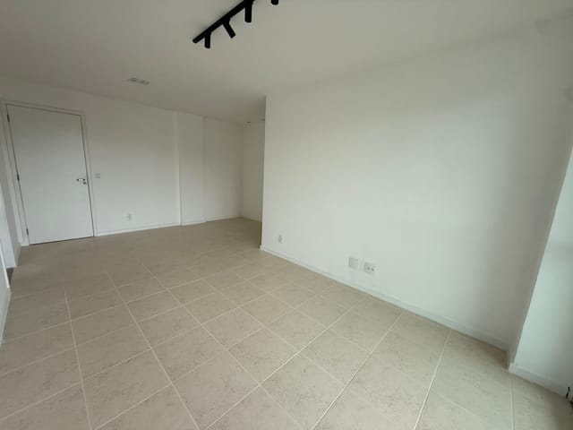 Apartamento 2 quartos e 3 banheiros, à venda, no bairro Itaipu em Niterói