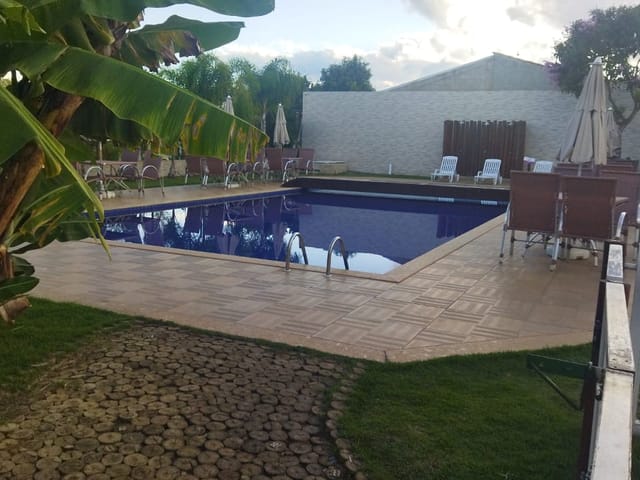 Foto do Apartamento - Vendo Apto térreo semi mobiliado no Vog Fiori, Bairro Primavera. | Locar Imóvel