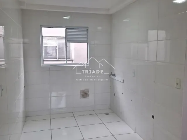 Apartamento 2 quartos e 1 banheiro, à venda, no bairro Campina da Barra em Araucária