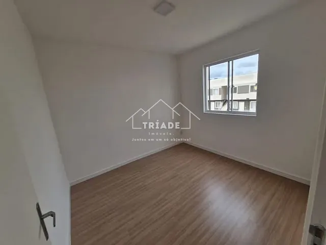 Apartamento 2 quartos e 1 banheiro, à venda, no bairro Campina da Barra em Araucária