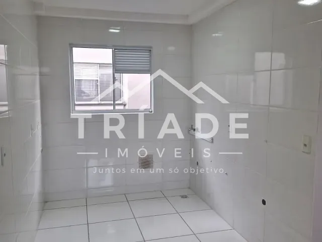 Apartamento 2 quartos e 1 banheiro, à venda, no bairro Campina da Barra em Araucária