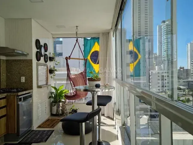 Apartamento com 119m² 3 quartos e 4 banheiros, à venda, no bairro Centro em Balneário Camboriú