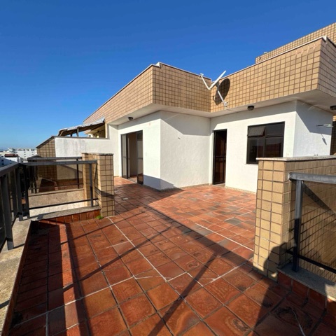 Cobertura / Penthouse 2 quartos e 4 banheiros, à venda, no bairro Centro em Cabo Frio