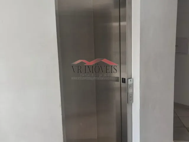 Apartamento 2 quartos e 1 banheiro, para alugar, no bairro Três Poços em Volta Redonda
