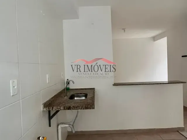 Apartamento 2 quartos e 1 banheiro, para alugar, no bairro Três Poços em Volta Redonda