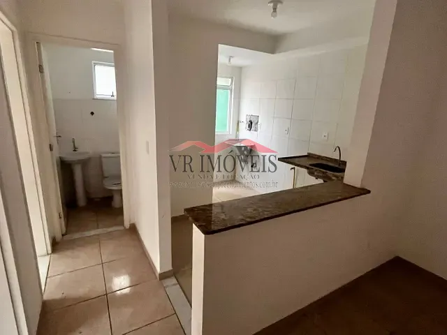 Apartamento 2 quartos e 1 banheiro, para alugar, no bairro Três Poços em Volta Redonda
