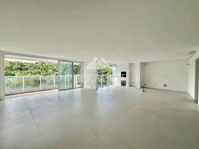 Apartamento com 358m² 4 quartos e 5 banheiros, à venda, no bairro Bom Retiro em Blumenau