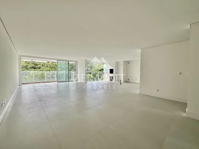 Apartamento com 358m² 4 quartos e 5 banheiros, à venda, no bairro Bom Retiro em Blumenau