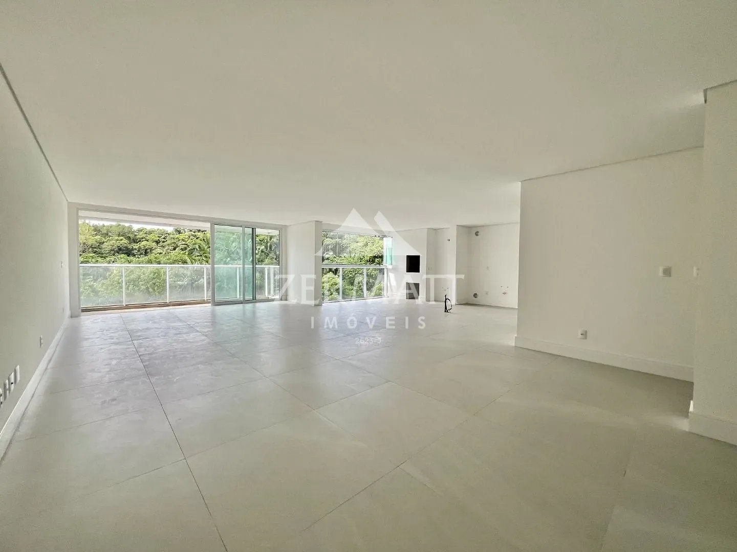 Apartamento 4 Suítes no Bairro Bom Retiro - Blumenau — foto 2