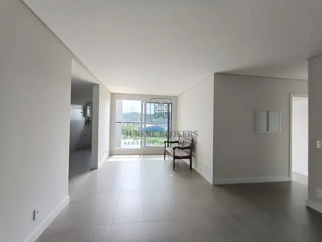 Apartamento 2 quartos e 2 banheiros, à venda, no bairro Jurerê Internacional em Florianópolis