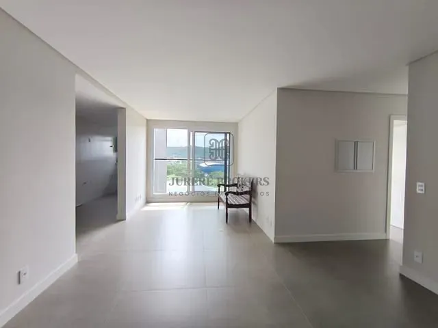 Apartamento 2 quartos e 2 banheiros, à venda, no bairro Jurerê Internacional em Florianópolis