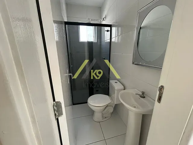 Apartamento 2 quartos e 1 banheiro, à venda, no bairro Guaraituba em Colombo
