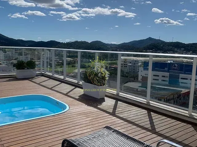 Apartamento 3 quartos e 4 banheiros, à venda, no bairro Centro em Camboriú