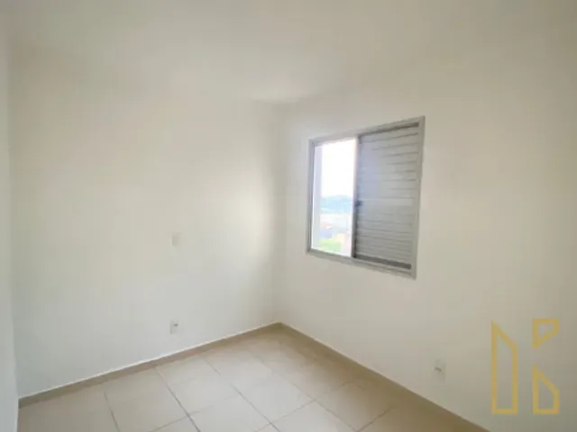 Apartamento 2 quartos e 1 banheiro, à venda, no bairro Ideal em Londrina