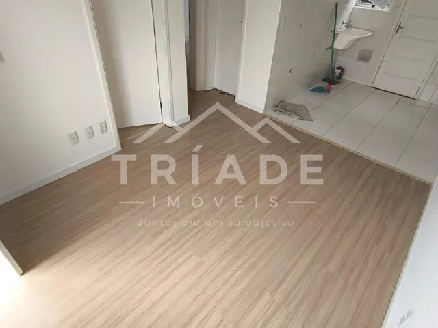 Apartamento 2 quartos e 1 banheiro, à venda, no bairro Campina da Barra em Araucária
