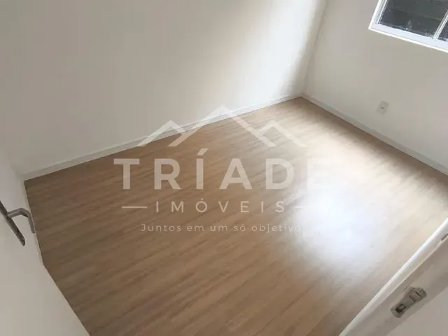 Apartamento 2 quartos e 1 banheiro, à venda, no bairro Campina da Barra em Araucária