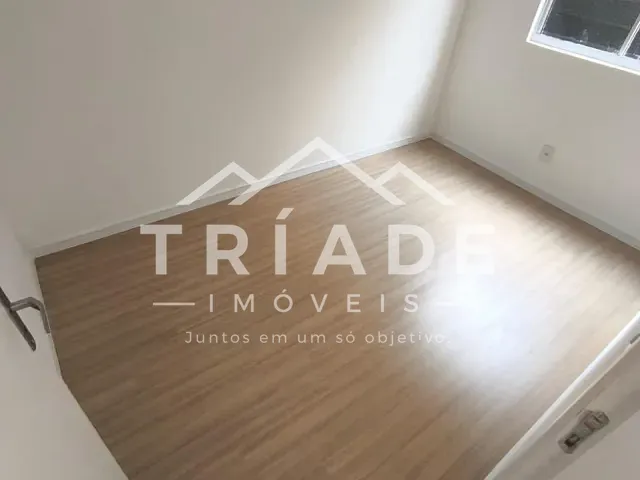 Apartamento 2 quartos e 1 banheiro, à venda, no bairro Campina da Barra em Araucária