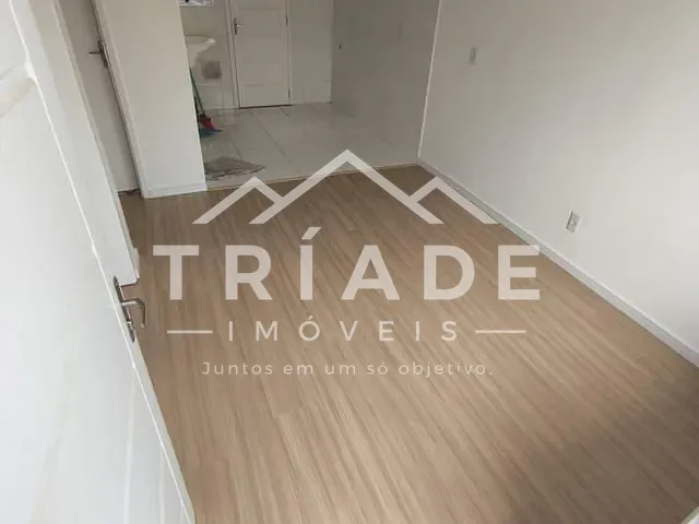 Apartamento 2 quartos e 1 banheiro, à venda, no bairro Campina da Barra em Araucária