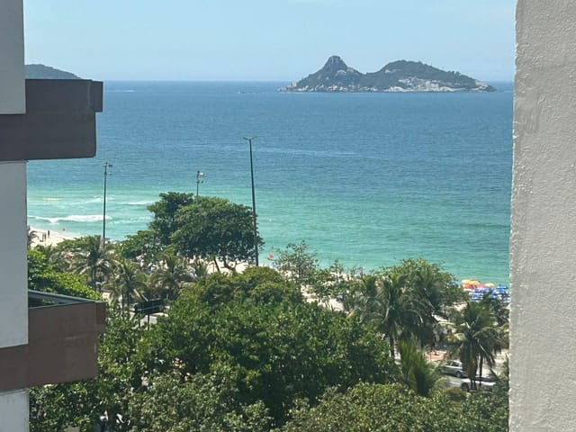 Apartamento com 380m² 4 quartos e 5 banheiros, para alugar, no bairro Barra da Tijuca em Rio de Janeiro