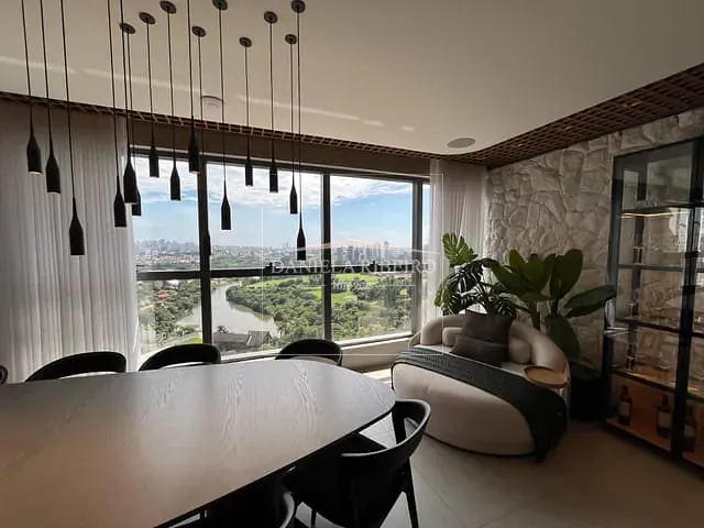 Apartamento com 441m² 3 quartos e 5 banheiros, à venda, no bairro Bela Suiça em Londrina