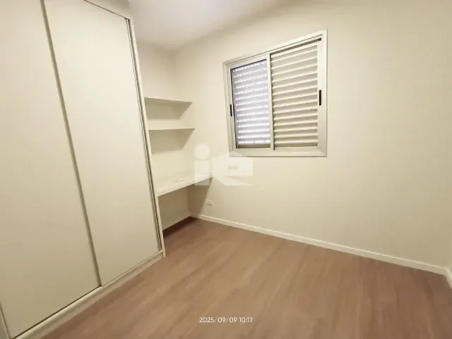 Apartamento com 102m² 3 quartos e 2 banheiros, à venda, no bairro Parque Veneza em Arapongas
