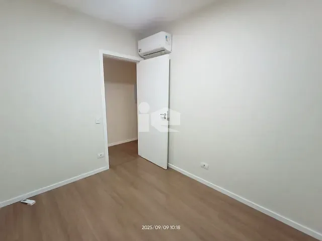 Apartamento com 102m² 3 quartos e 2 banheiros, à venda, no bairro Parque Veneza em Arapongas