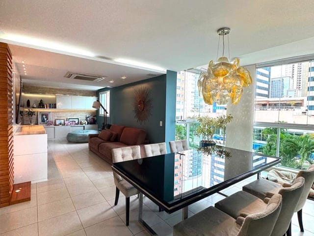 Apartamento 3 quartos e 4 banheiros, à venda, no bairro Enseada do Suá em Vitória