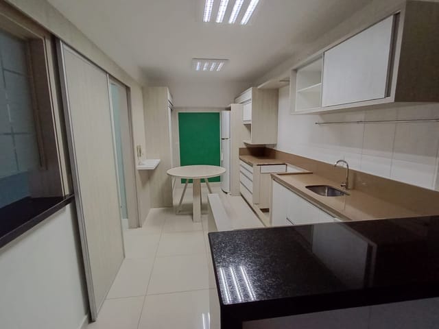 Apartamento com 175m² 3 quartos e 2 banheiros, para alugar, no bairro Centro em Nova Prata