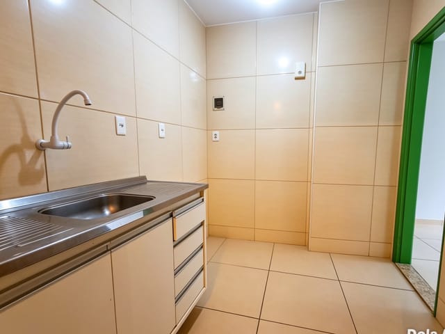 Apartamento 2 quartos e 2 banheiros, para alugar, no bairro Politeama em Salvador