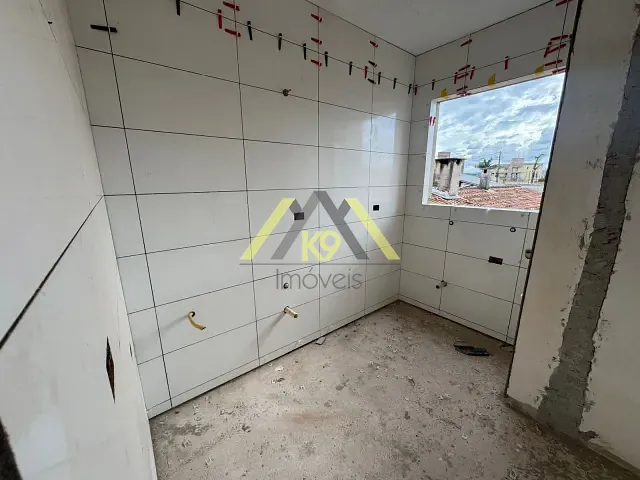 Apartamento 2 quartos e 1 banheiro, à venda, no bairro Guaraituba em Colombo