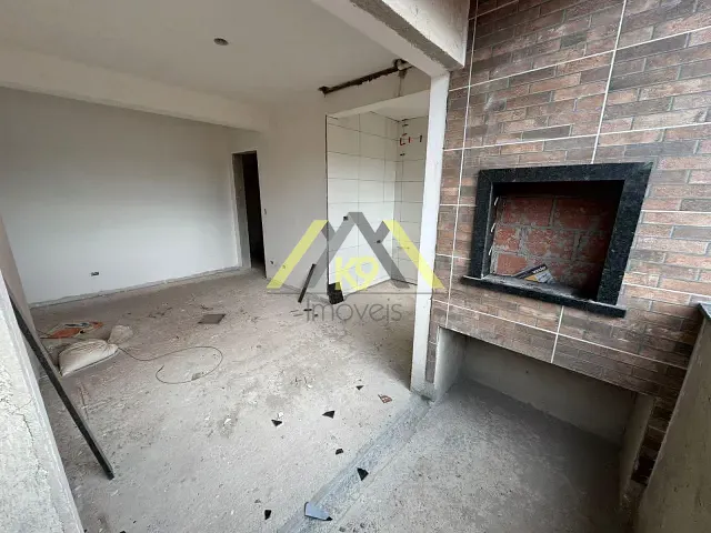 Apartamento 2 quartos e 1 banheiro, à venda, no bairro Guaraituba em Colombo