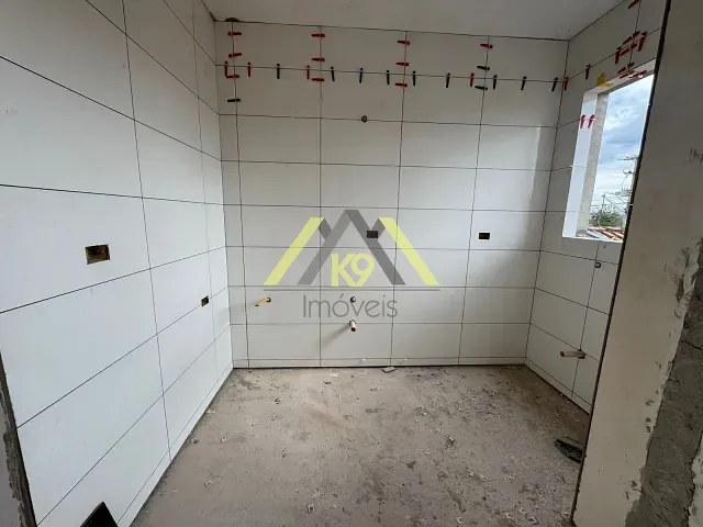 Apartamento 2 quartos e 1 banheiro, à venda, no bairro Guaraituba em Colombo