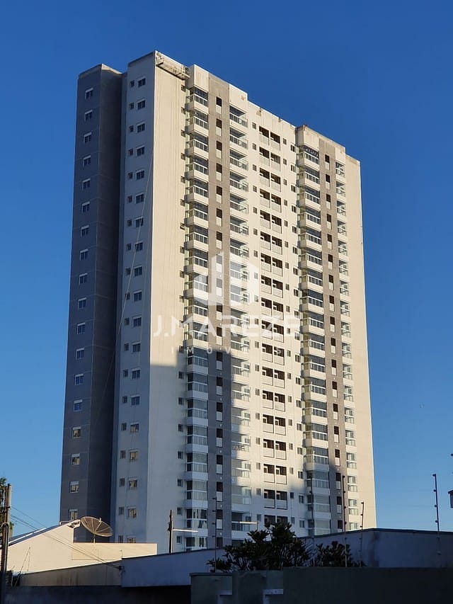 Apartamento à venda com 2 quartos, 61m² - Foto 1