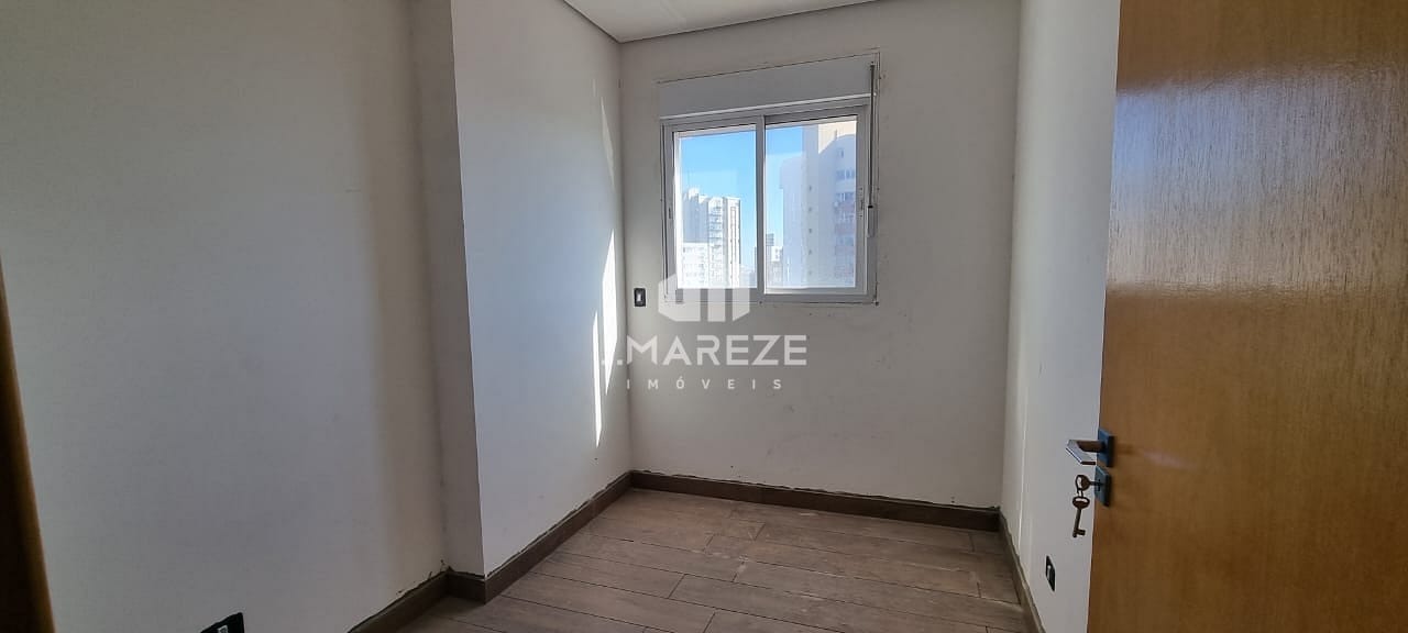 Apartamento à venda com 2 quartos, 61m² - Foto 14