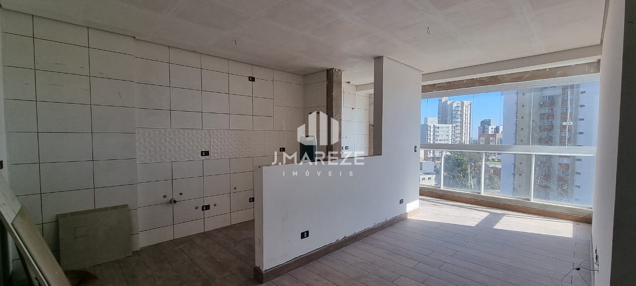 Apartamento à venda com 2 quartos, 61m² - Foto 4