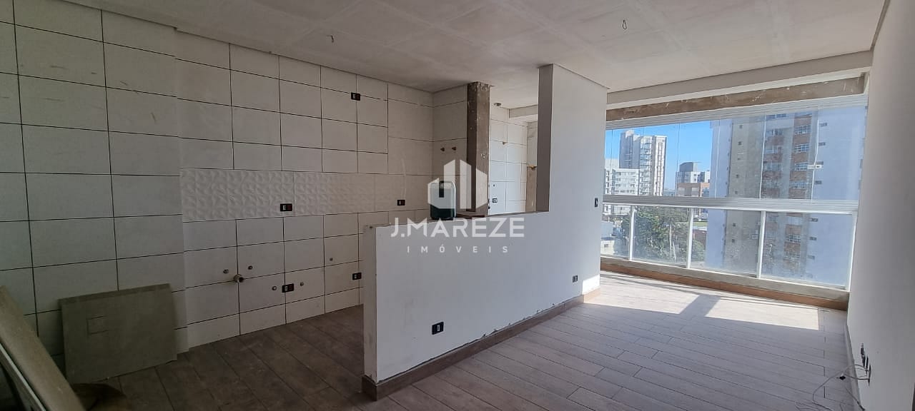 Apartamento à venda com 2 quartos, 61m² - Foto 2