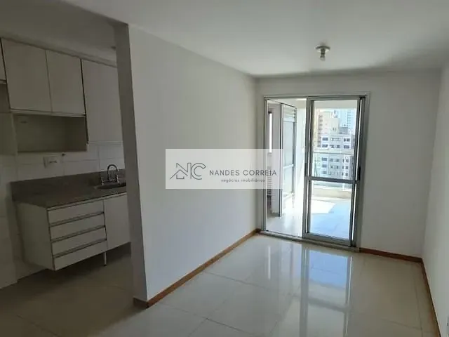 Apartamento com 140m² 3 quartos e 2 banheiros, à venda, no bairro Centro em Londrina