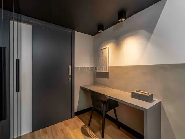 Apartamento 4 quartos e 5 banheiros, à venda, no bairro Meia Praia  em Itapema