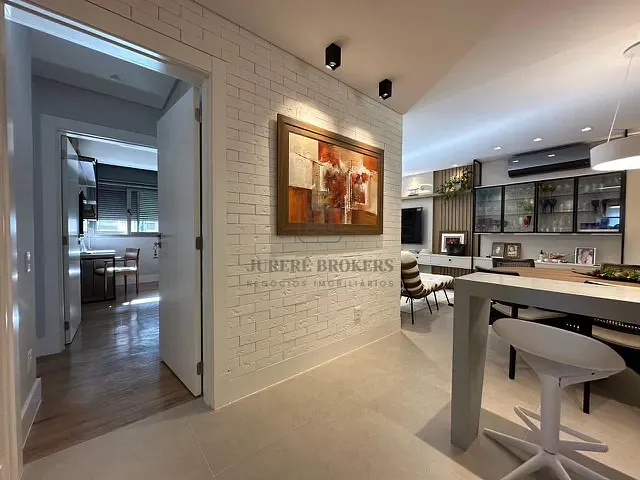 Apartamento 3 quartos e 4 banheiros, à venda, no bairro Jurerê em Florianópolis
