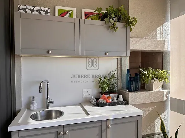 Apartamento 3 quartos e 4 banheiros, à venda, no bairro Jurerê em Florianópolis