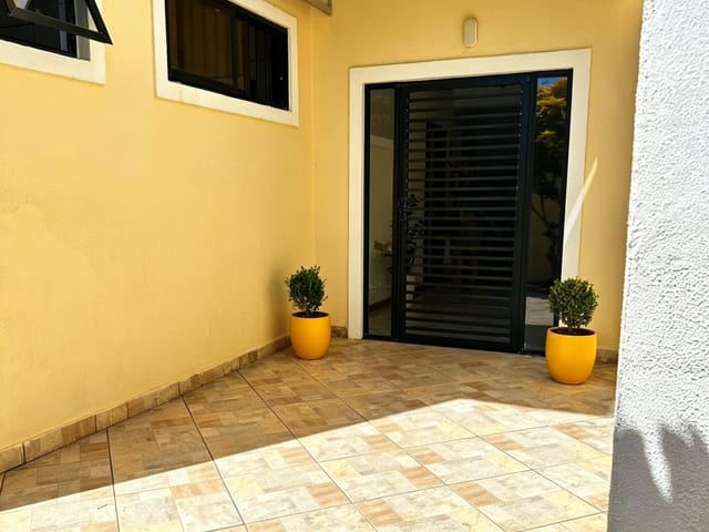 Apartamento 2 quartos e 2 banheiros, para alugar, no bairro Stella Maris em Salvador
