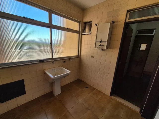 Apartamento com 10m² 3 quartos e 2 banheiros, à venda, no bairro Centro em Londrina