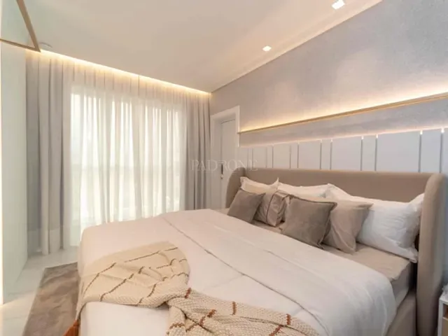 Apartamento 4 quartos e 5 banheiros, à venda, no bairro Meia Praia  em Itapema
