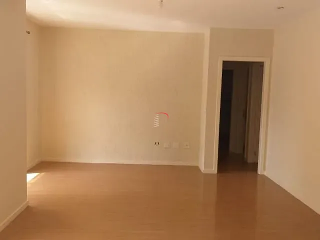 Apartamento com 200m² 3 quartos e 2 banheiros, à venda, no bairro Judith em Londrina