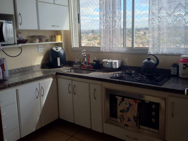 Apartamento 3 quartos e 2 banheiros, à venda, no bairro Cabral em Contagem