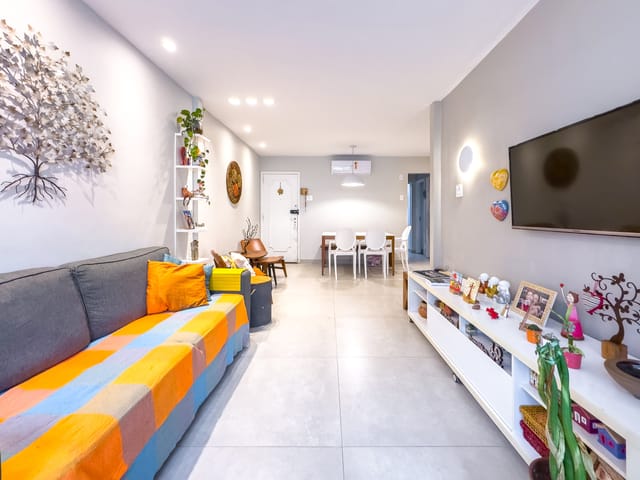 Foto do Apartamento - 3 Quartos reformado em andar alto no Leme | Vizinhos do Leme