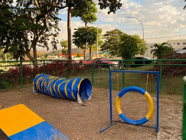 Apartamento 2 quartos e 1 banheiro, para alugar, no bairro São Luiz em Volta Redonda