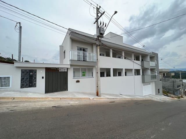 Apartamento 2 quartos e 1 banheiro, para alugar, no bairro Manacás em Extrema