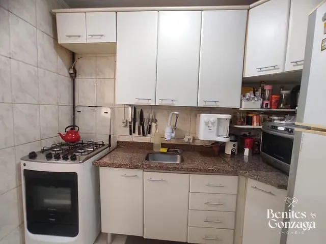 Apartamento 3 quartos e 1 banheiro, à venda, no bairro Jardim Tabaete em Maringá